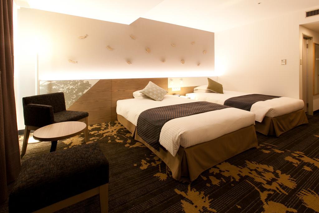 Toyama Excel Hotel Tokyu Esterno foto